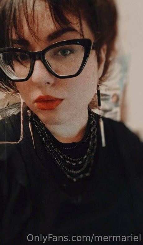 mermariel bonita modelo galería