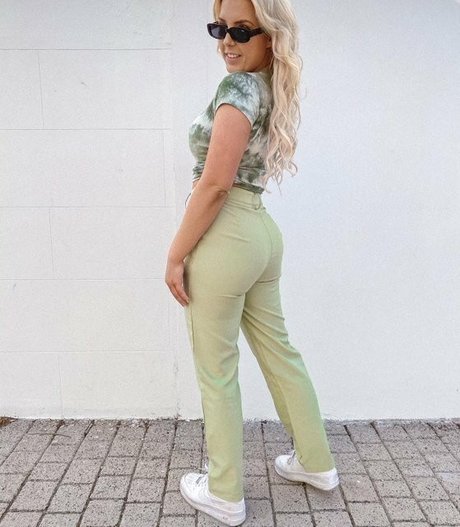 Tannar Eacott estrella porno bonita archivo