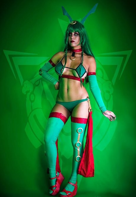 Khainsaw actrice exclusive galeries