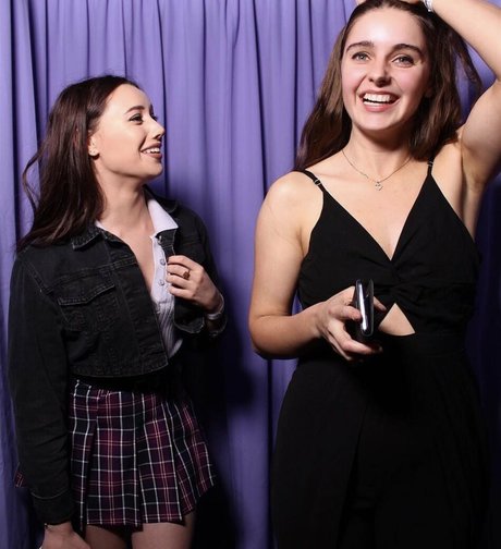 LivBev estrella porno adulto archivo