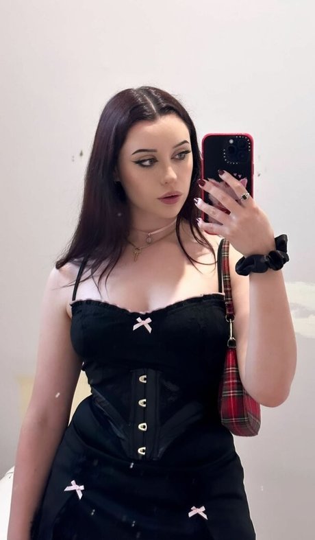 LivBev modèle parfait des photos