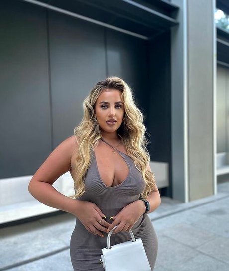 LAURA GOLD estrella erótica galería