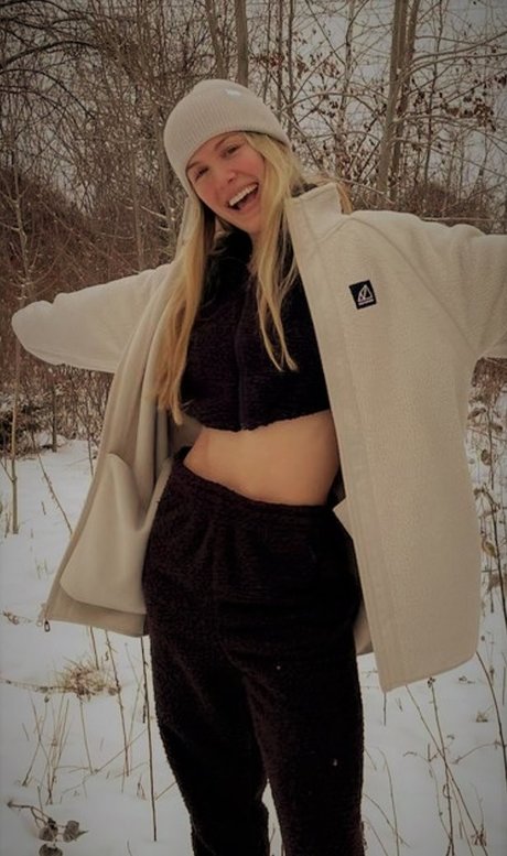 Eugenie Genie Bouchard actriz erótica imágenes