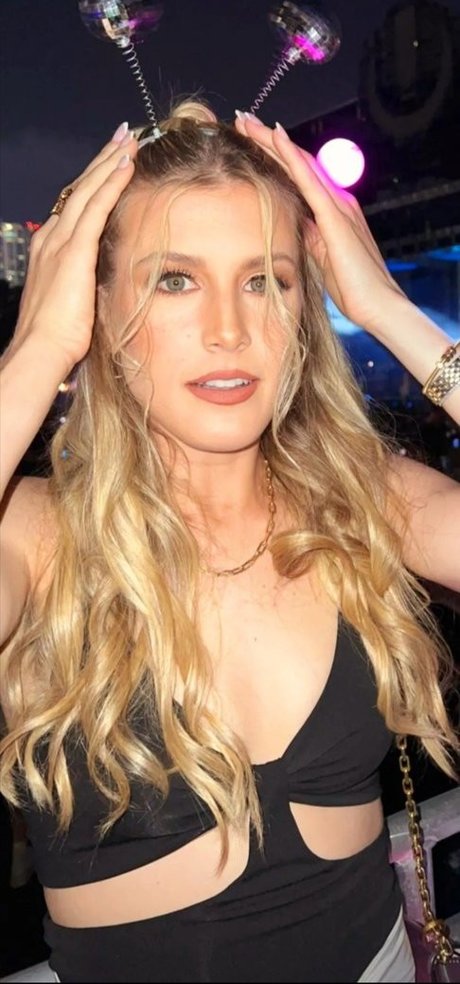 Eugenie Genie Bouchard actrice pornographique images