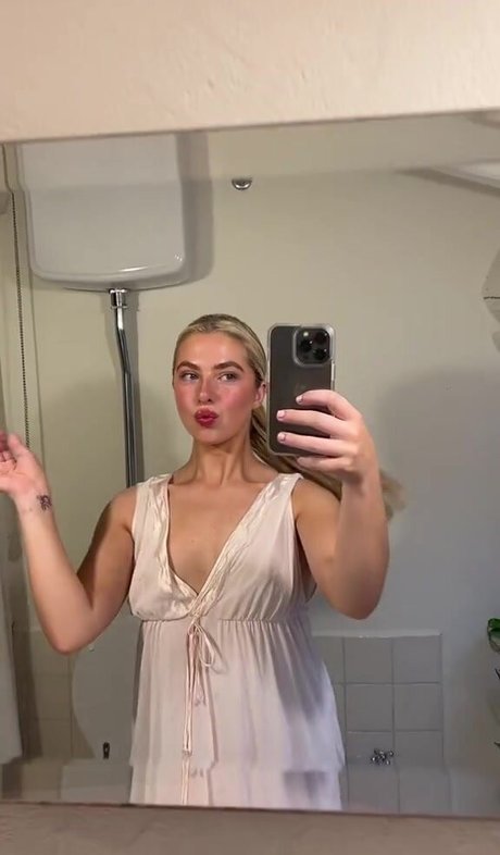 Anais Gallagher actriz porno imagen