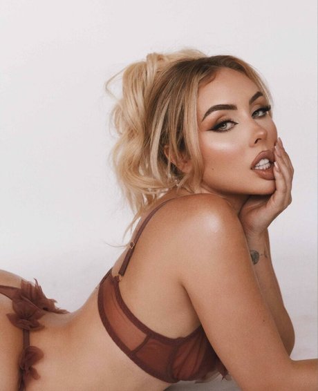 Maya Mazor xxx model galleries