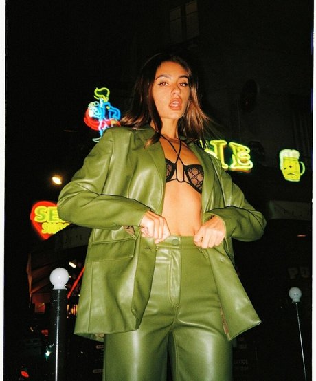 Carla Guetta Cohen estrella del arte imágenes