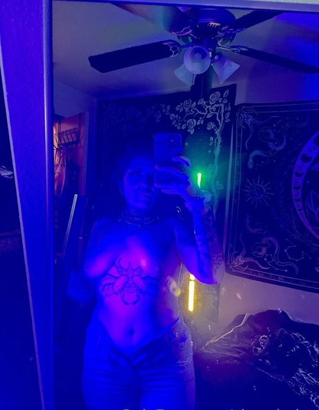 sierrajadex hermosa actriz imágenes