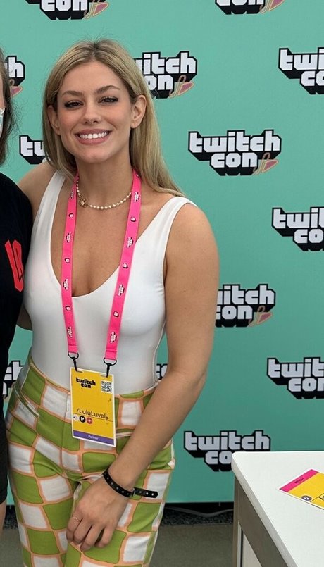 LuluLuvely modèles nus archive