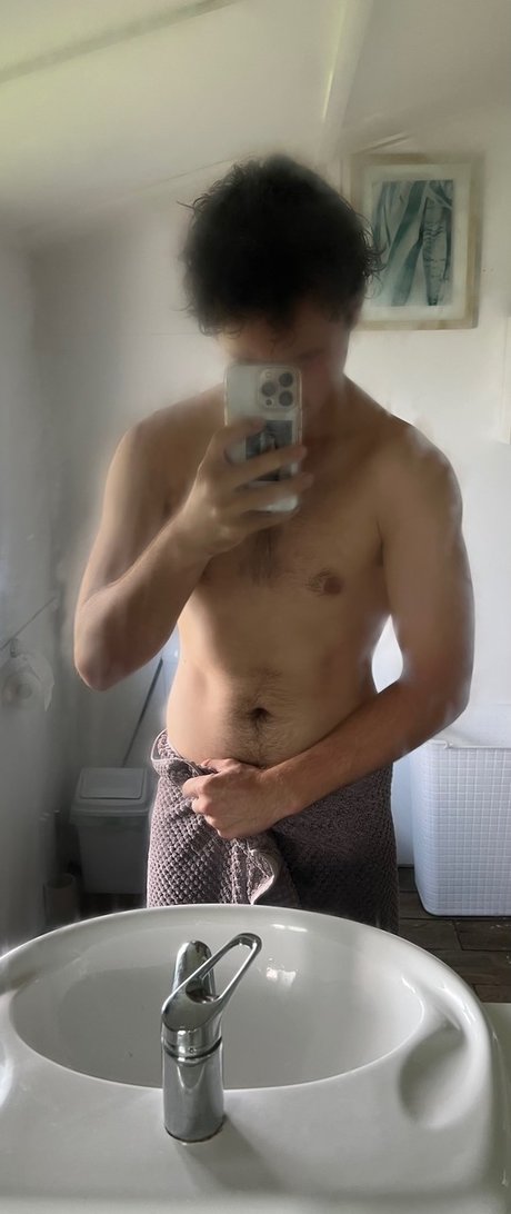 Owen Dutton model naked pics