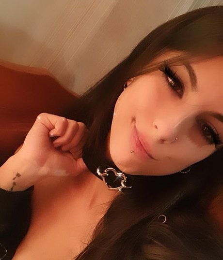 Pinksadic adult model images