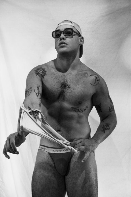 Oscar Miguel pornstar hot photo