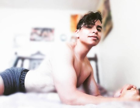 MarcosDift model adult pic