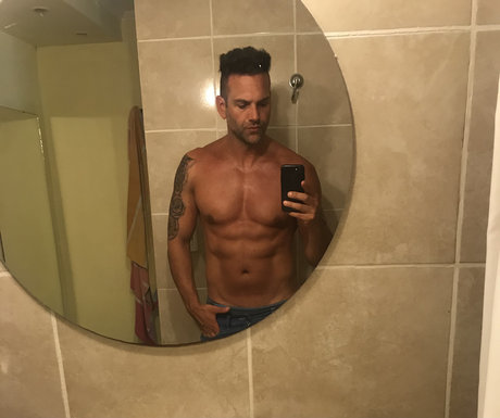 Rodrigo C naked model photos