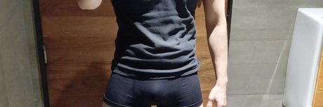 SEXGOGOMASK porn star pic