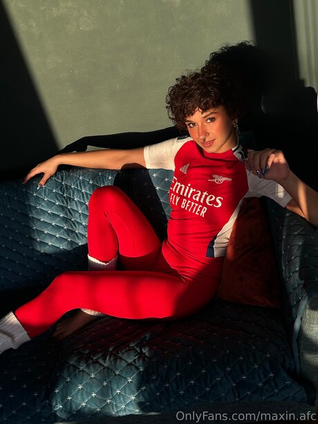 Maxin exclusive actress pics