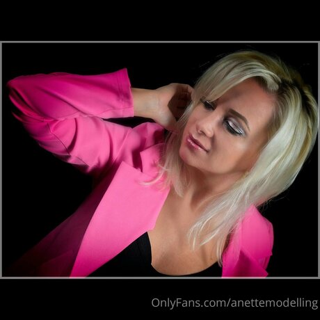 Aneta Hradecka étoile de haute qualité images