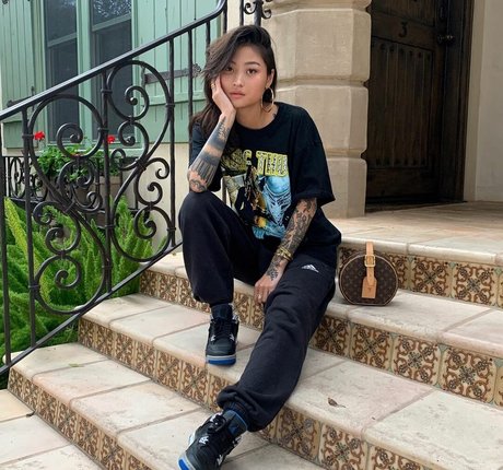 Mae Col nus star du porno collection