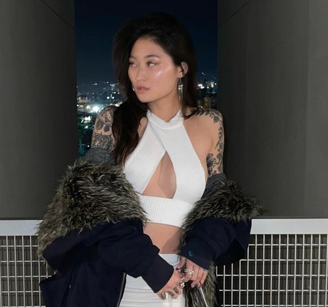 Mae Col pretty model galleries