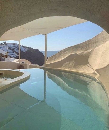 Amelia Maltepe top star photo