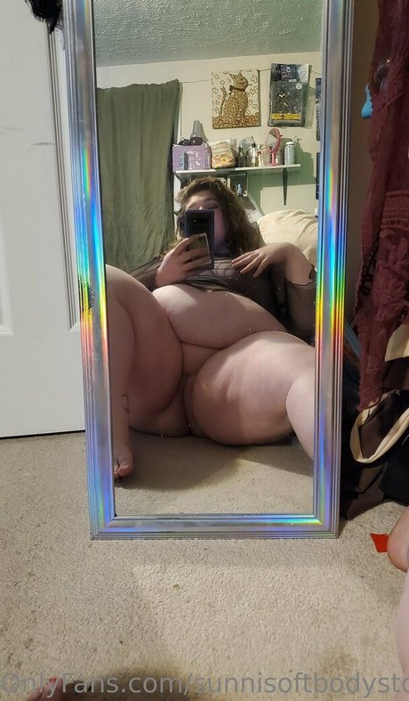 sunnisoftbodystoner star du porno sympa des photos