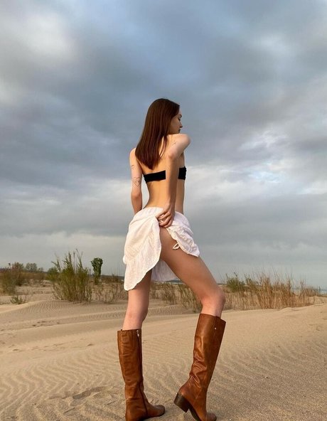 litlonn modèle artistique galerie