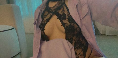 adoyeblehoe nude pornstar archive