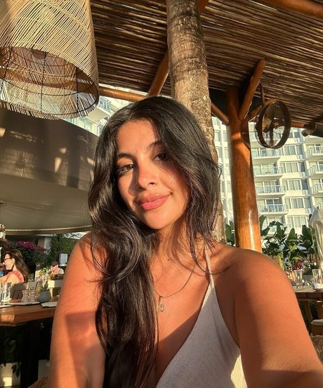 Queenneedy art de star du porno images