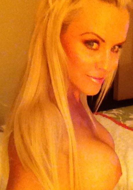 Jenny McCarthy actriz porno fotos