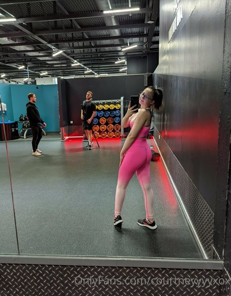 Courtneyyyyxox actrice pornographique images