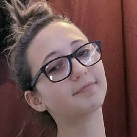 Courtneyyyyxox modelo atractivo archivo