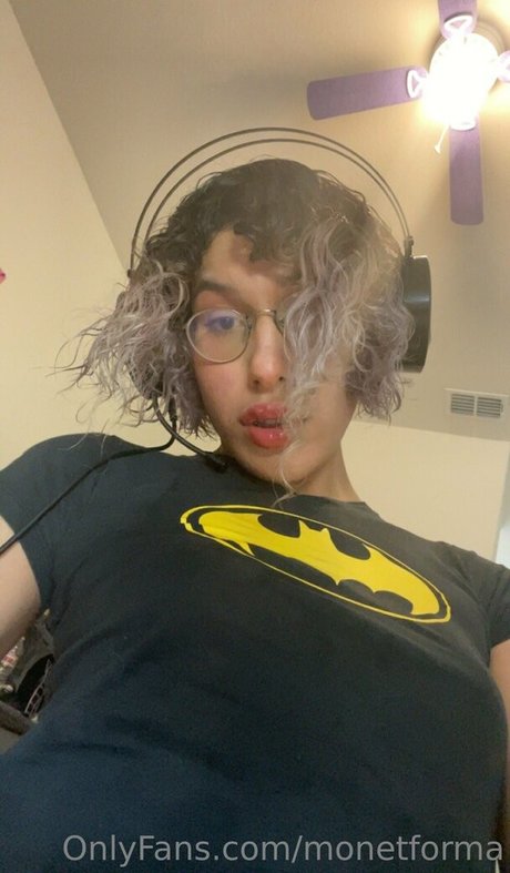 Monetforma modelo adulto imagen