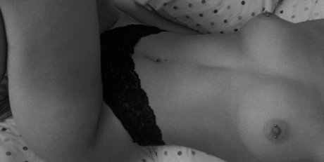 Lainefarrell model hd pic