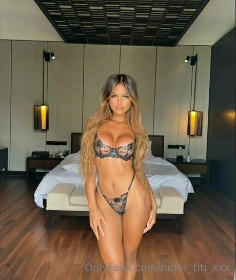 nefer titi xxx étoile adulte photo