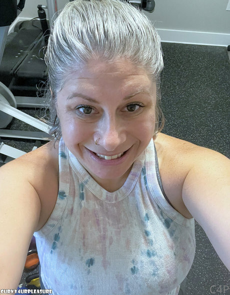 curvy4urpleasure desnudos estrella galería