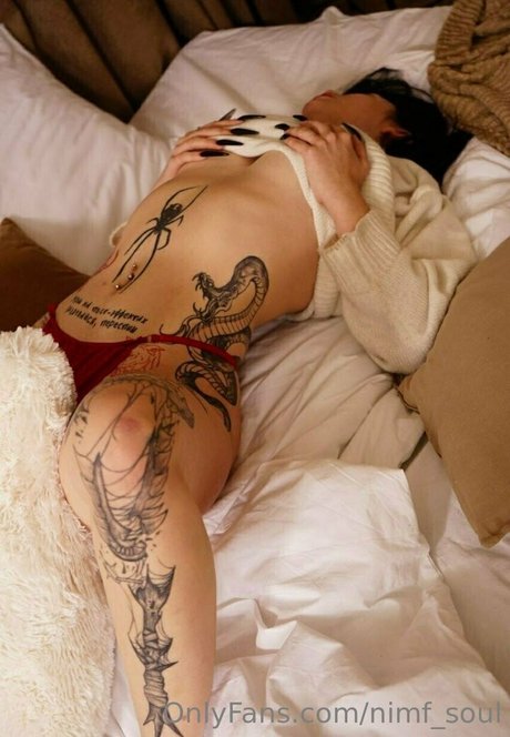 moonlit nymph vip modèle porno photo