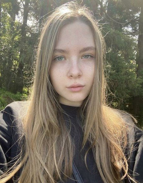 mirtaworld hermosa estrella porno imagen