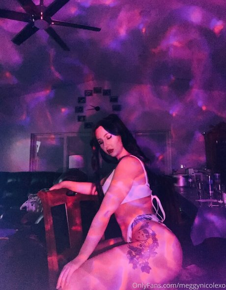 Megan Nicole Miniatura