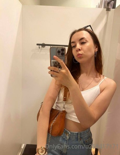 leeeeyyyla nice model img