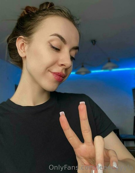 leeeeyyyla Miniature