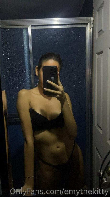 emythekitty estrella porno perfecta archivo