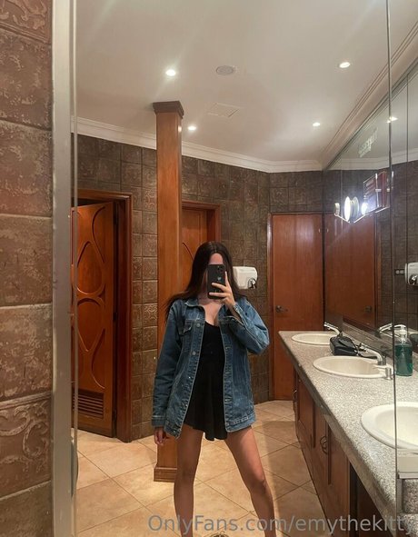 emythekitty estrella agradable foto