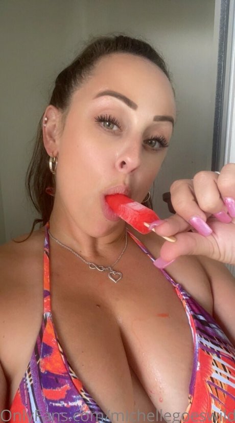 michellegoeswild estrella porno sexy galería