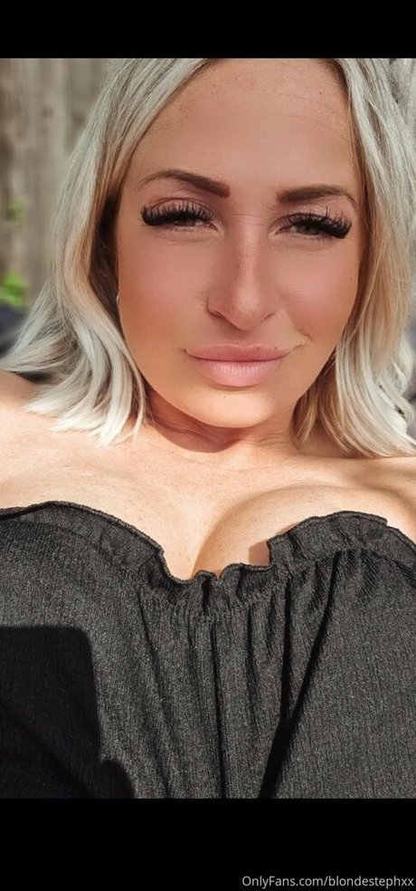 blondeeexo beautiful model archive
