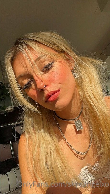 skyeangelxo actrice parfaite photos