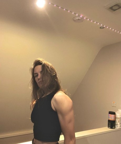 Leonovababy actrice pornographique des photos