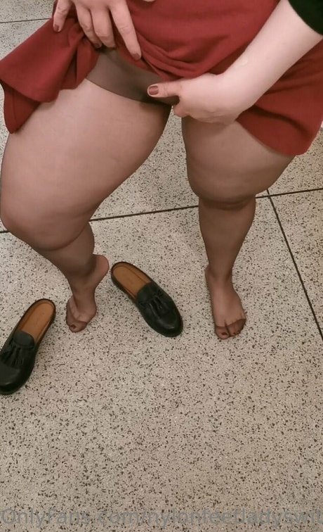 nylonfeetladyswitzerland modèle joli archive