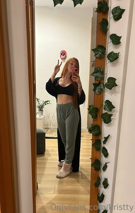 Kristty modèle magnifique img