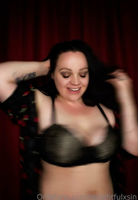 delightfulxsin estrella perfecta foto