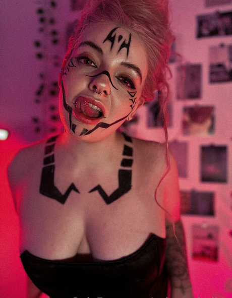 salems hailey estrella erótica fotos